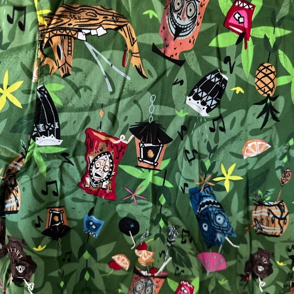 NWT Disneyland Trader Sam’s Hawaiian Shirt - Picture 2 of 4